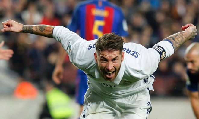 Ramos giúp Real cầm hòa Barcelona. (Nguồn: AFP/Getty Images)