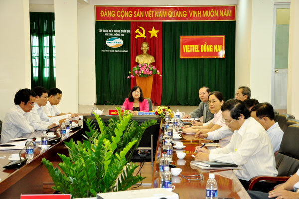 Phó chủ tịch UBND tỉnh Nguyễn Hòa Hiệp chủ trì tại điểm cầu trực tuyến tại Đồng Nai.
