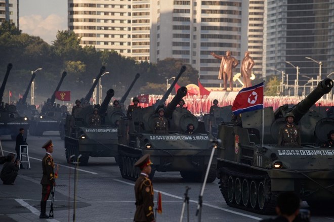 Triều Tiên diễu binh phô trương sức mạnh. (Nguồn: AFP)