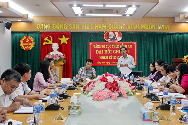     Ông Trần Văn Quang, Trưởng Ban pháp chế HĐND tỉnh phát biểu tại buổi giám sát. 