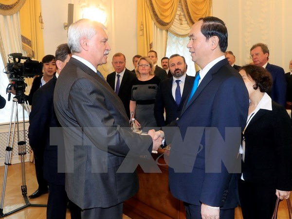 Chủ tịch nước Trần Đại Quang gặp Thống đốc Saint Petersburg