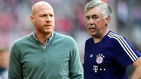  Carlo Ancelotti (phải) và GĐ thể thao cũ Bayern Matthias Sammer đang có những ý kiến trái ngược nhau. (Nguồn: Reuters)