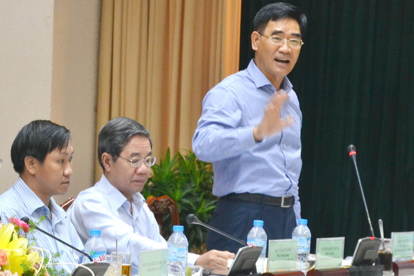 Phó chủ tịch UBND tỉnh Trần Văn Vĩnh giải trình một số thắc mắc của đoàn công tác (V – K.Giới)