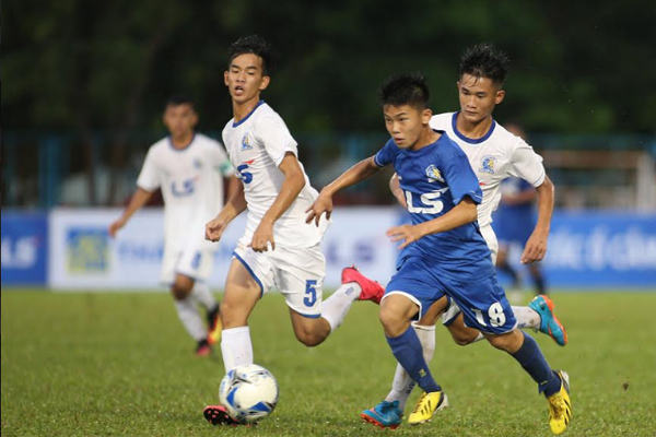 U.15 HAGL (áo xanh) không thể giành ba điểm trước sự quyết tâm của Tây Ninh