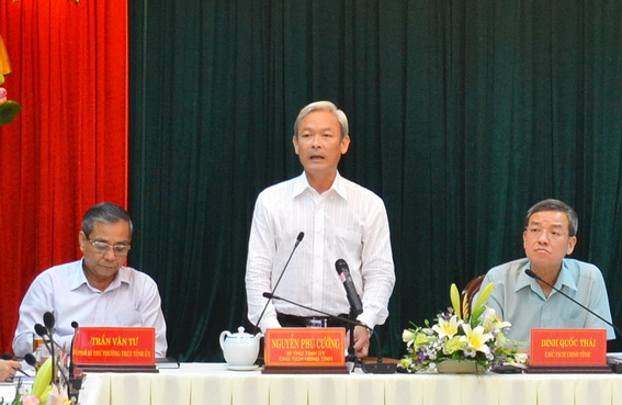 Bí thư Tỉnh ủy Nguyễn Phú Cường phát biểu tại buổi làm việc