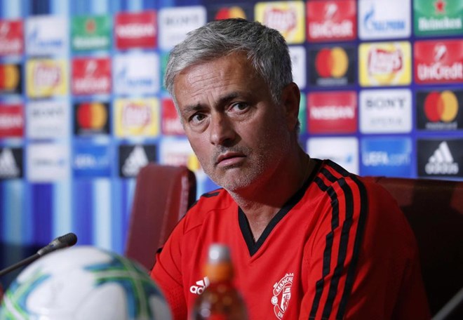 Jose Mourinho đang rất muốn giành Siêu cúp cùng Manchester United. (Nguồn: Reuters)