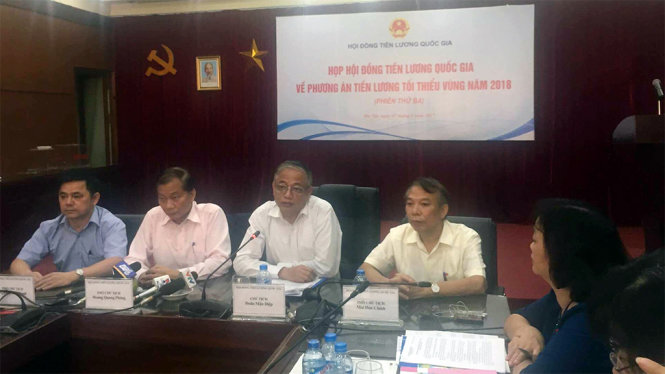 Quang cảnh buổi họp Hội đồng tiền lương quốc gia - Ảnh: ĐỨC BÌNH