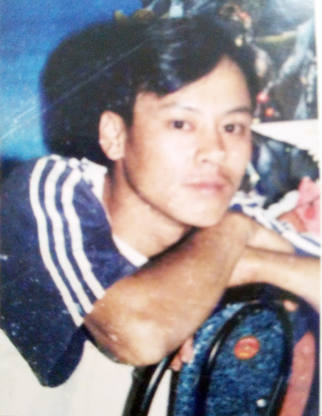 Chân dung Hoàng Ngọc Lai trong hồ sơ truy nã 16 năm trước.