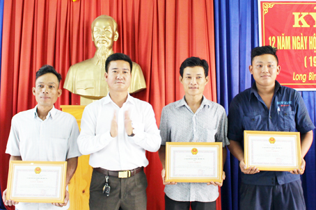 Những "hiệp sĩ" mê bắt tội phạm