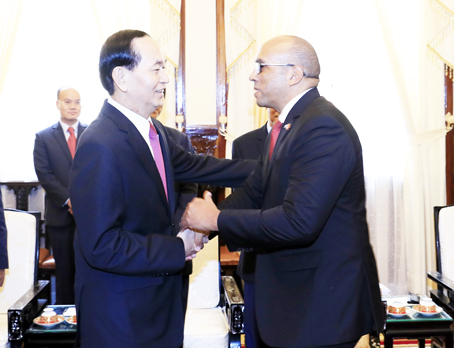 Chủ tịch nước Trần Đại Quang tiếp đồng chí Herminio Lopez Diaz, Đại sứ Đặc mệnh toàn quyền Cộng hòa Cuba tại Việt Nam.