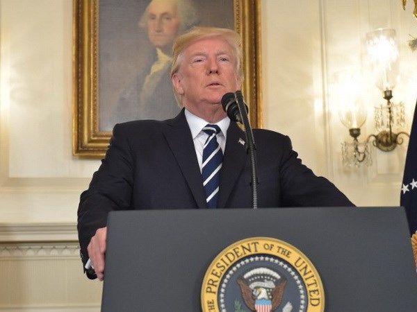 Tổng thống Mỹ Trump: Luật kiểm soát súng đạn sẽ được thảo luận