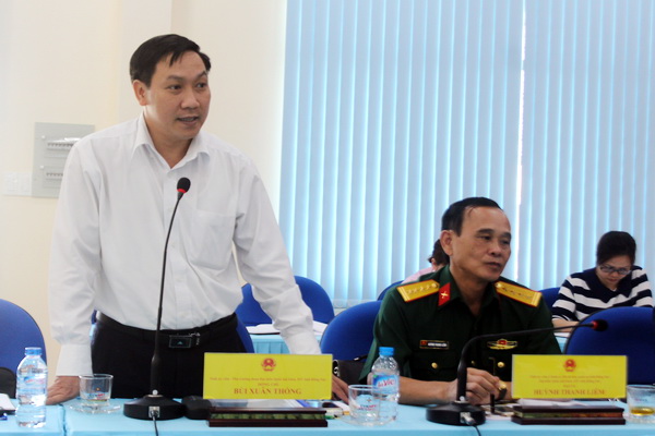 Ông Bùi Xuân Thống, Phó trưởng đoàn đại biểu Quốc hội tỉnh phát biểu tại buổi làm việc với PTC4.