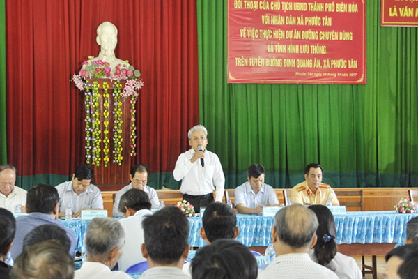 Chủ tịch UBND TP.Biên Hòa chủ trì buổi đối thoại với người dân xã Phước Tân.