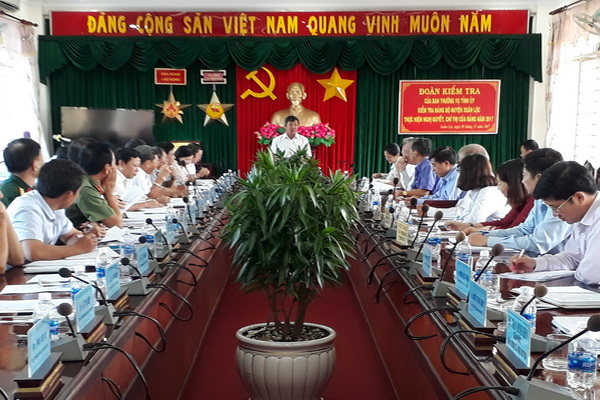 Đồng chí Hồ Thanh Sơn, UVTV Tỉnh Ủy, Trưởng ban Dân vận Tỉnh Ủy làm trưởng đoàn đã có buổi làm việc với Ban thường vụ Huyện ủy Xuân Lộc
