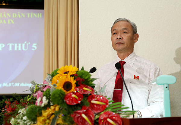 Đồng chí Nguyễn Phú Cường, Bí thư Tỉnh ủy, Chủ tịch HĐND tỉnh phát biểu khai mạc kỳ họp