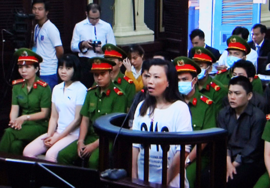 Các bị cáo tại tòa - Ảnh chụp màn hình