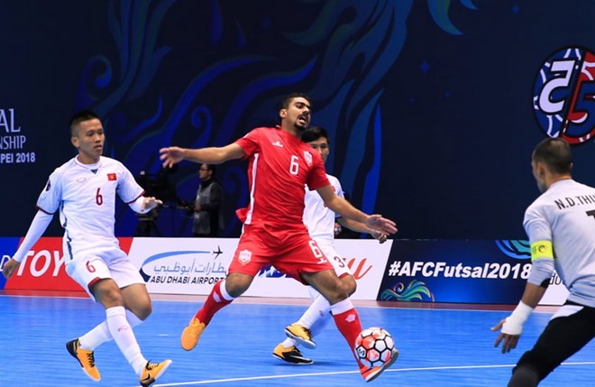 Tuyển Futsal (áo trắng) giành chiến thắng đầu tay. (Nguồn: AFC)