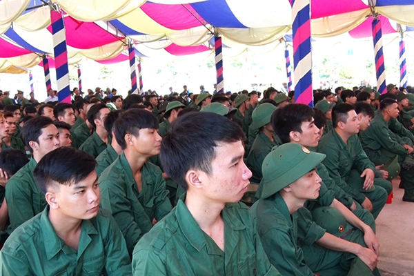 Các tân binh tham dự lễ khai mạc hội trại.