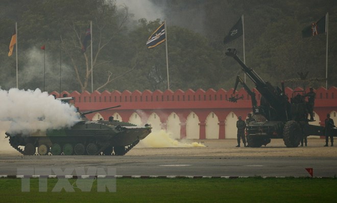 Binh sỹ quân đội Ấn Độ diễn tập ở New Delhi ngày 15/1/2016. (Nguồn: AFP/TTXVN)