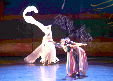 Sóng gió đau thương ập tới với thân phận nàng Kiều. Ảnh: Trần Hoàng Sơn