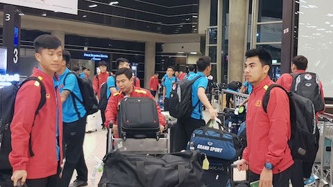 Đội tuyển Việt Nam có mặt tại sân bay Doha (Qatar) ngày 24-3.
