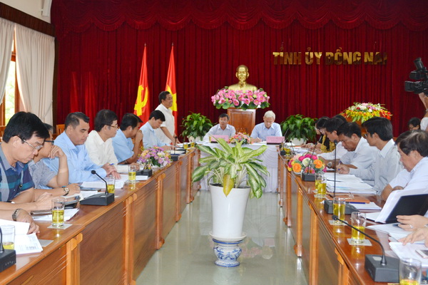 Đồng chí Chủ tịch Ủy ban MTTQ tỉnh Huỳnh Văn Tới, cho biết tỉnh đang tích cực hướng dẫn giúp đỡ Ủy ban Đoàn kết Công giáo tỉnh tổ chức đại hội đại biểu những người Công giáo Đồng Nai xây dựng và bảo vệ Tổ quốc, lần thứ VII (nhiệm kỳ 2018- 2023).