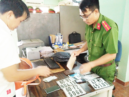 Tang vật trong các vụ cướp được Công an TP.Biên Hòa thu giữ.