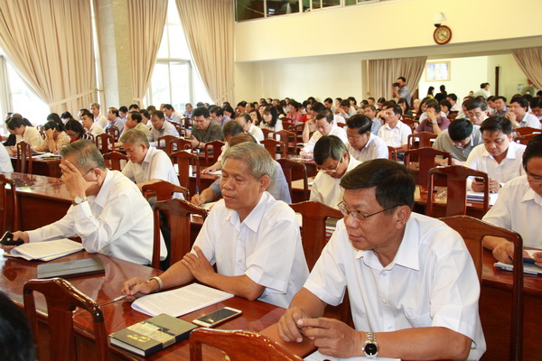 Cán bộ chủ chốt của Đồng Nai về tham dự hội nghị triển khai Nghị quyết Trung ương 7 (khóa XII).