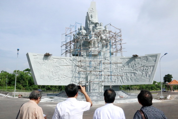 Cụm tượng đài di tích Căn cứ Tỉnh ủy Biên Hòa U1 đang trong quá trình chỉnh sửa một số chi tiết nhỏ