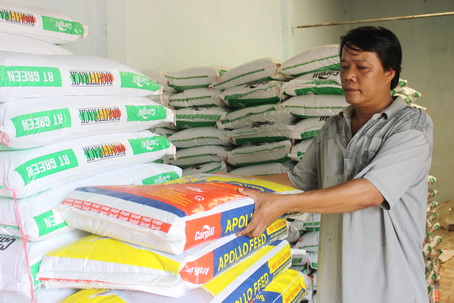 Hầu hết các trang trại lớn trong tỉnh đều dùng thức ăn chăn nuôi của doanh nghiệp FDI. Trong ảnh: Một trang trại ở huyện Xuân Lộc sử dụng thức ăn chăn nuôi của doanh nghiệp FDI.