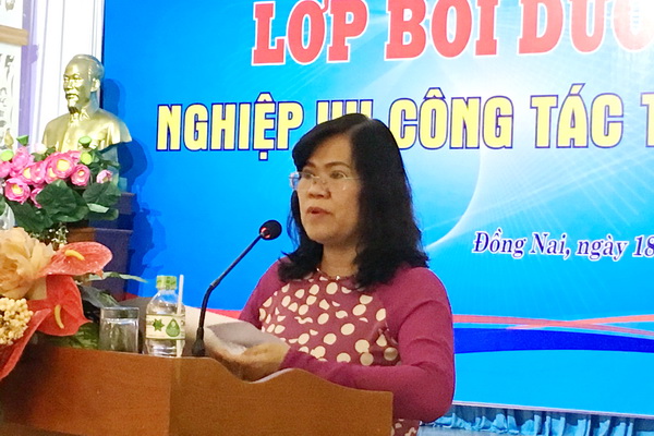 Phó chủ tịch UBND Nguyễn Hòa Hiệp phát biểu tại lễ khai giảng lớp học.