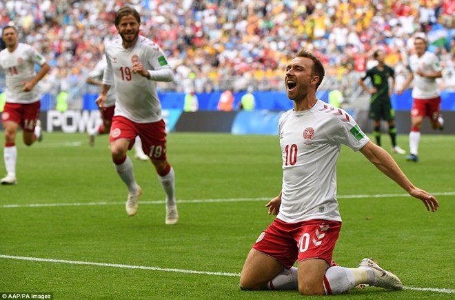 Christian Eriksen giúp Đan Mạch rộng cửa vào vòng 1/8. (Nguồn: PA)