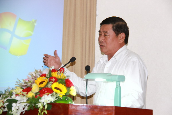 Ông Huỳnh Cao Hải, Phó giám đốc Sở Y tế giải trình thêm các ý kiến về an toàn vệ sinh thực phẩm.