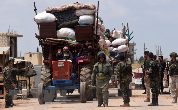 Cảnh sát vũ trang Nga được triển khai tại một trạm kiểm soát ở tỉnh Idlib, Syria. (Nguồn: AFP/TTXVN)