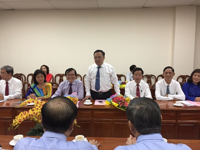 Ông Phan Huy Anh Vũ phát biểu cảm tưởng khi nhận quyết định giữ chức Giám đốc Sở Y tế