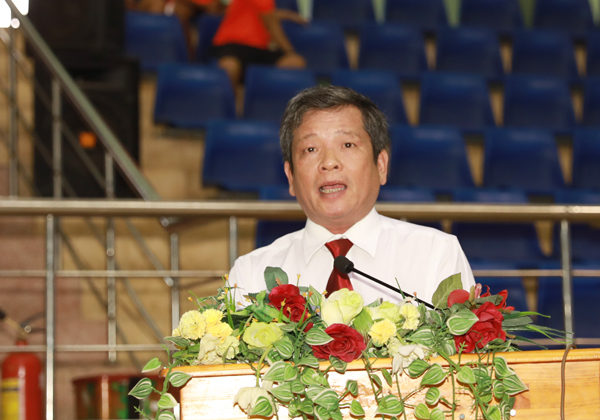 Phụ trách Báo Đồng Nai, Trưởng Ban tổ chức giải Nguyễn Tôn Hoàn phát biểu khai mạc giải