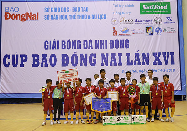Đội Long Khánh giành vị trí á quân