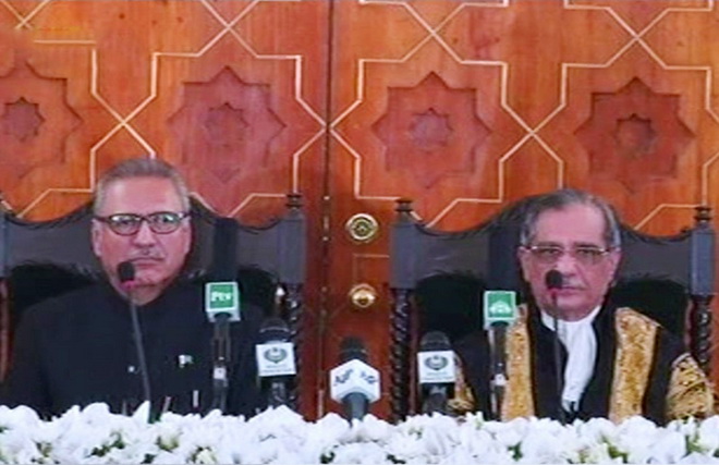 Tân Tổng thống Pakistan Arif Alvi tại lễ tuyên thệ nhậm chức. (Nguồn: DawnNewsTV)