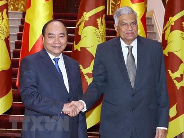 Thủ tướng Nguyễn Xuân Phúc tiếp Thủ tướng Sri Lanka Ranil Wickremesinghe. (Ảnh: Thống Nhất/TTXVN)