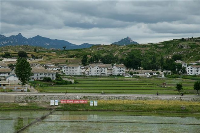Quang cảnh khu vực ngoại ô thành phố Kaesong ngày 11-6. (Ảnh: AFP/ TTXVN)