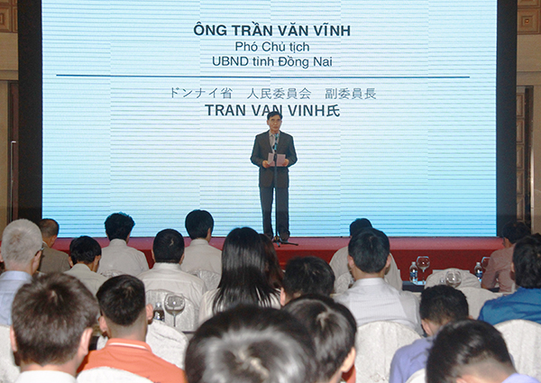 Ông Trần Văn Vĩnh, Phó chủ tịch UBND tỉnh phát biểu tại buổi giao lưu