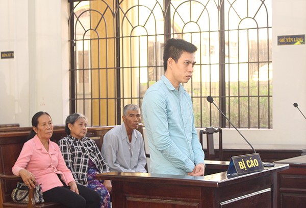 Bị cáo Lê Chính Nghĩa tại phiên tòa xét xử sơ thẩm.
