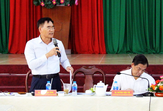 Phó chủ tịch UBND tỉnh Trần Văn Vĩnh phát biểu tại buổi kiểm tra. (Ảnh: Hoàng Hải)