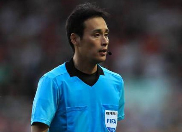 Trọng tài Kimura Hiroyuki bắt chính trận Việt Nam vs Philippines. (Nguồn: Getty Images)