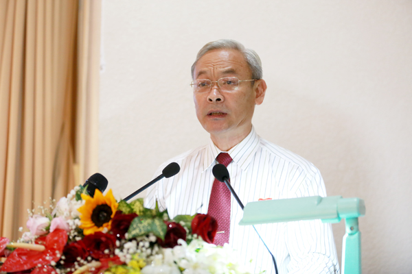 Đồng chí Nguyễn Phú Cường, Bí thư Tỉnh ủy, Chủ tịch HĐND tỉnh phát biểu bế mạc kỳ họp