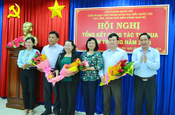 Chuyển giao vai trò cụm trưởng Cụm thi đua số 7 từ Đồng Nai sang Văn phòng đoàn đại biểu Quốc hội tỉnh Bình Phước