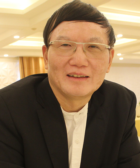 Đại sứ Nguyễn Hữu Tráng.