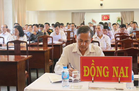 Phó trưởng Ban Tuyên giáo tỉnh Phạm Tấn Linh chủ trì Hội nghị báo cáo viên tháng 1-2019 tại điểm cầu Đồng Nai.