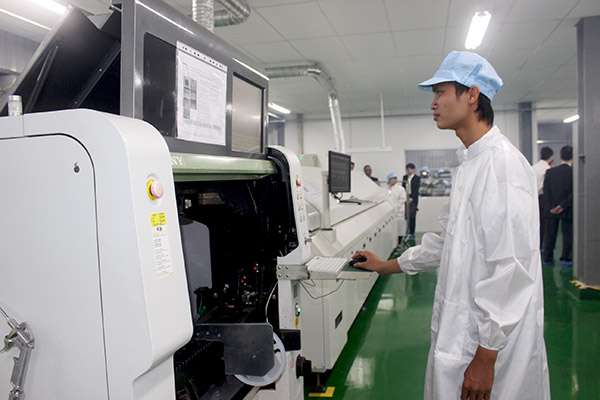 Một doanh nghiệp ở Khu công nghiệp Nhơn Trạch 3 - giai đoạn 2 mới đi vào hoạt động có công nghệ cao, sử dụng ít lao động