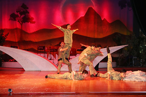 Tiết mục múa 31-01-1968, do diễn viên Huỳnh Thanh Tùng và tốp nam Đoàn Ca múa nhạc Đồng Nai biểu diễn đoạt huy chương vàng ở Liên hoan ca múa nhạc toàn quốc đợt 2-2018 tại TP.Đà Nẵng do Bộ Văn hóa - thể thao và du lịch tổ chức